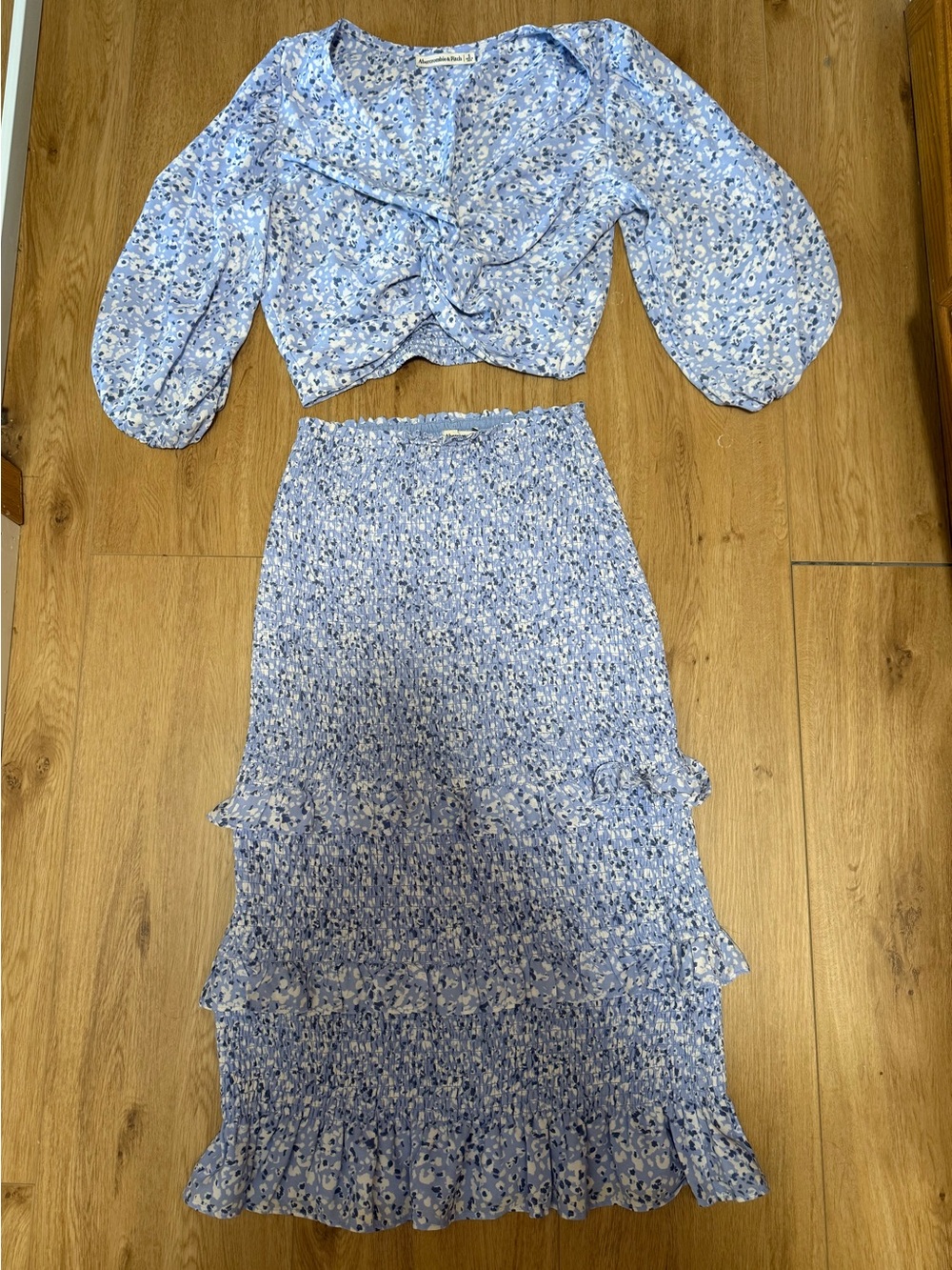 Abercrombie and fitch blue floral smocked midi pencil skirt set
